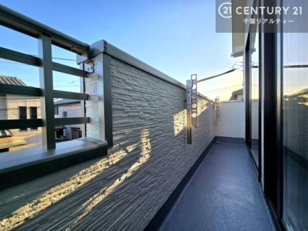 �o���R�j�[ 2��������o����ł���o���R�j�[�́A���󕨂������̂ɕ֗��Ȃ����łȂ��A�Ƒ��̍s�������X���[�Y�Ȏg������̗ǂ���Ԃł��B