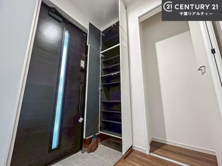  V[Y{bNXtȂ̂ŁAւЕt|₷łI
XbLւŌ˂JuԁÂSnԂo}Ă܂B