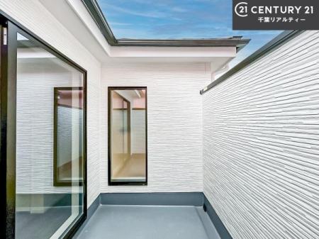 oRj[ zǍDȃoRj[łIꂽɂ͐nJIȎԂy߂܂B