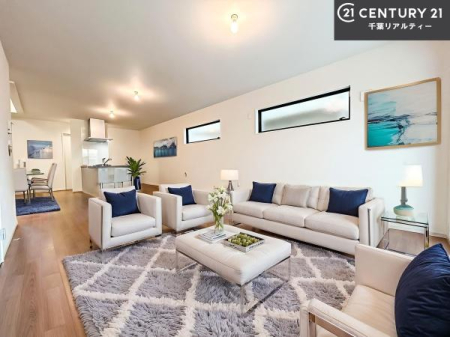 rO ƋCGp[XłBSnǂrO͉ƑRƏW܂܂BƑcR̎ԂłBƑƁAw[Ԃ߂łˁB邭JIȋԂłB