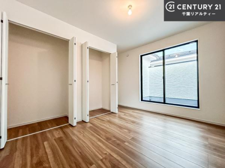 m oRj[ɖʂĂmłB邭肪ACł܂INāAOɏoĔwLт[ċzǂ}邱ƂołˁI