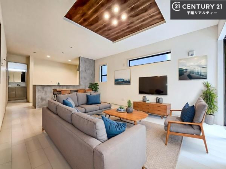 rO ƋCGp[XłBSnǂrO͉ƑRƏW܂܂BƑcR̎ԂłBƑƁAw[Ԃ߂łˁB邭JIȋԂłB