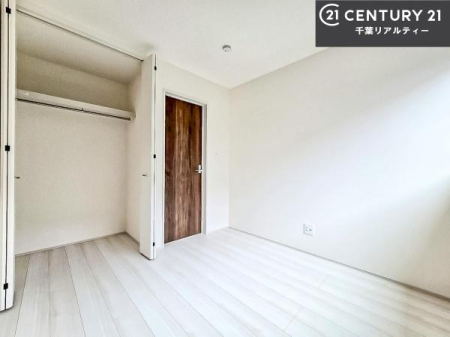 rOȊŐ VvɃfUCĂ邽߁AƋIт܂I
Cɓ̉ƋuĂ낰Ԃ邱Ƃł܂B