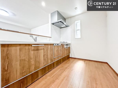 Lb` lC̑ΖʎVXeLb`̗pĂ܂IƑ̃R~jP[VRƑ݌vłB
qlɂڂ͂̂ŊłˁB[͂܂I