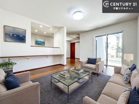 rO ƋCGp[XłBĴLXLDKI\t@[_CjOe[uuĂɂȂȂ̂ŉKɉ߂܂I
R~jP[V₷rOłI