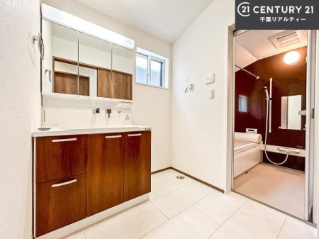 ʑEʏ Oʋdl̐ʏ́AgȂ݂₷I͎[ɂȂĂ܂BhC[₨ϓЕt̂ŐʑXbLƌ邱Ƃo܂I