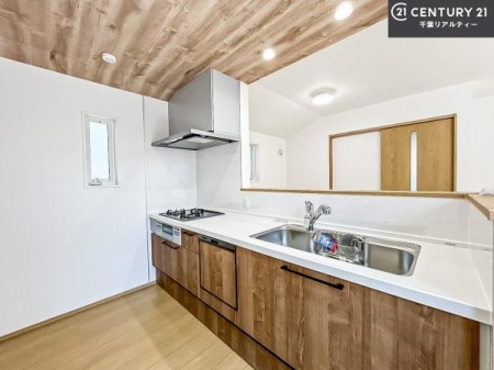 Lb` lC̑ΖʎVXeLb`̗pĂ܂IƑ̃R~jP[VRƑ݌vłB
qlɂڂ͂̂ŊłˁB[͂܂I