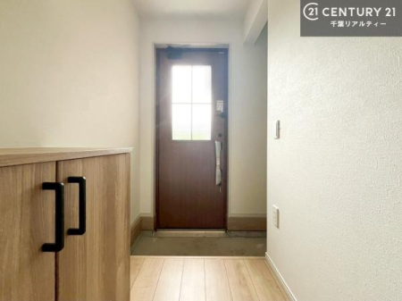  V[Y{bNXtłƑ̌CՂ[łAyԕXbL邱Ƃo܂