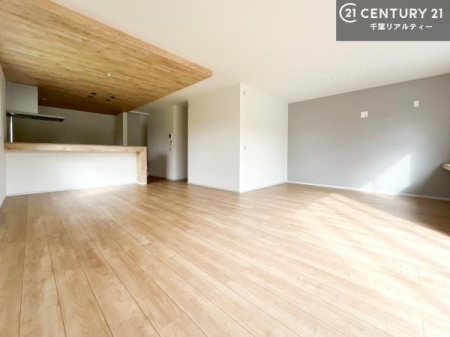 rO Dz܂肪_CjOLb`łċSn̗ǂԂoĂ܂I
RƉƑWbSn悢ԁI