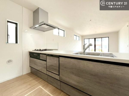 Lb` lC̑ΖʎVXeLb`̗pĂ܂IƑ̃R~jP[VRƑ݌vłB
qlɂڂ͂̂ŊłˁB[͂܂I