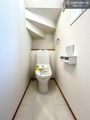 gC 1E2KɃgC܂I̖Zԑт҂ɂ݂łˁBƂ̂gCłꂪ₷łI