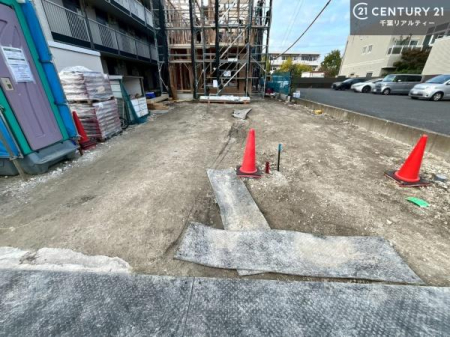 ԏ ԃXy[X2䕪܂IZJhJ[͂AoCN⎩]ԂȂǂuꏊɍ܂B