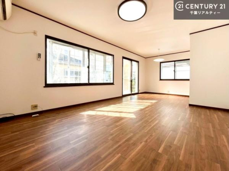 rO 傫ȑ炽Ղ̗z閾邢rOBĴ郊rOŉƑĉ났̎Ԃ߂܂B