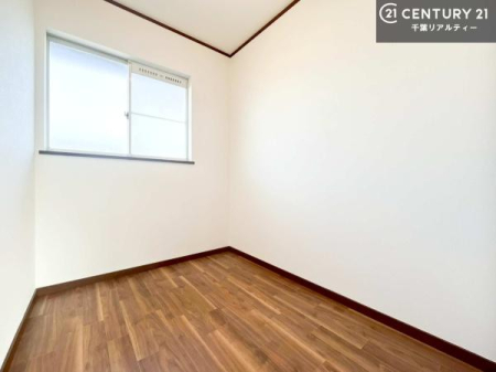 q VvɃfUCĂ邽߁AƋIт܂I
Cɓ̉ƋuĂ낰Ԃ邱Ƃł܂B
