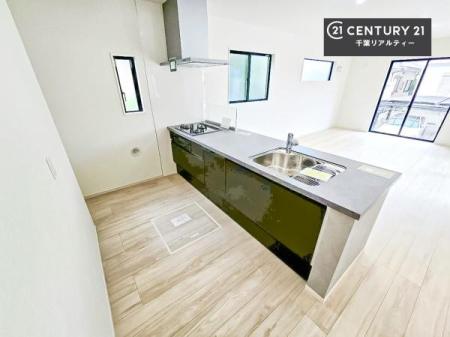 Lb` Ƃ肠钲Xy[XōƂ₷KȃLb`łI
qlƈꏏɂَqy߂LXXy[XłByԂɂȂ肻łˁI