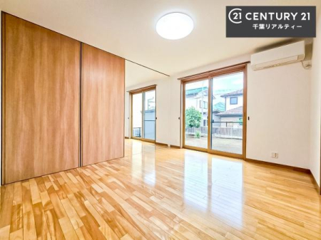 rO ؂ȉƑW܂邩炱LDKɂ͂肽B
qCɏ΂Ȃ瑖ĂpuLƂɂėǂvƎvuԂłB