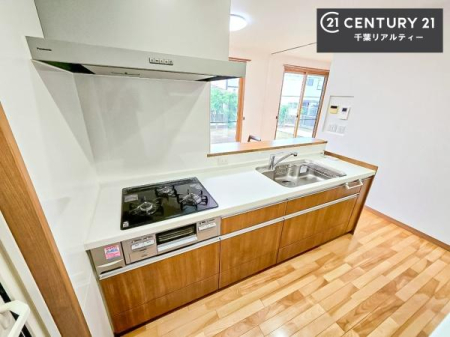 Lb` lC̑ΖʎVXeLb`̗pĂ܂IƑ̃R~jP[VRƑ݌vłB
qlɂڂ͂̂ŊłˁBLXgĉKɍƂi݂܂B