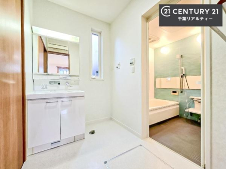 ʑEʏ t̖邢ʎłICɓւłĐɕۂƂł܂IRނ̂łς̎dオǂȂ܂ˁI