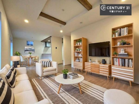 rO ƋCGp[XłBSnǂrO͉ƑRƏW܂܂BƑcR̎ԂłBƑƁAw[Ԃ߂łˁB邭JIȋԂłB