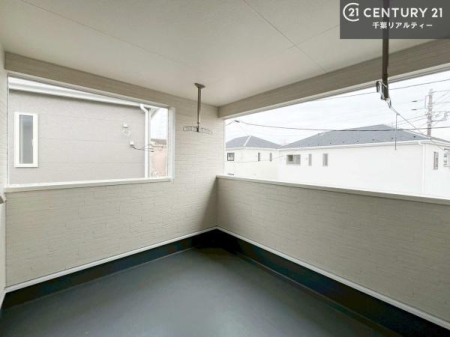 oRj[ Ci[oRj[ItĂ̂ŁA}ɉJ~ĂGɂSIJbgĂ̂ŁAVC̗ǂ́AO֏oĐ[ċẑ悳łI