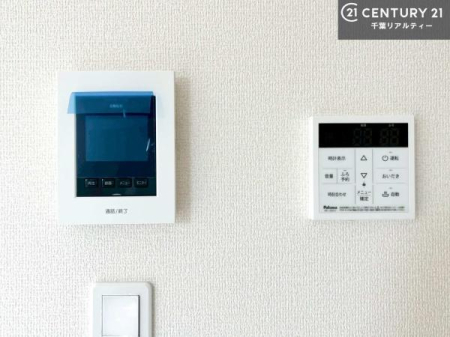 ̑ TVj^[tC^[złql̂ԒȂǂSłˁB
{^ЂƂłC̏ƂƂ̂II[goXB