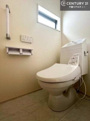 gC 1E2KɃgC܂I̖Zԑт҂ɂ݂łˁBƂ̂gCłꂪ₷łI