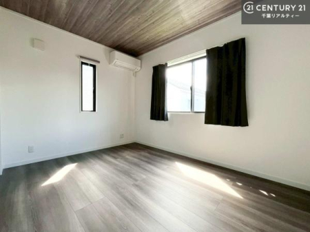 m VvɃfUCĂ邽߁AƋIт܂I
Cɓ̉ƋuĂ낰Ԃ邱Ƃł܂B