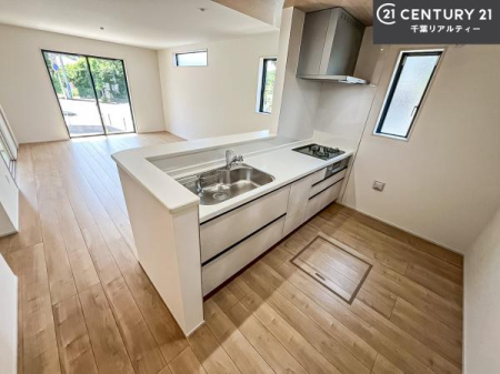 Lb` lC̑ΖʎVXeLb`̗pĂ܂IƑ̃R~jP[VRƑ݌vłB
qlɂڂ͂̂ŊłˁB[͂܂I