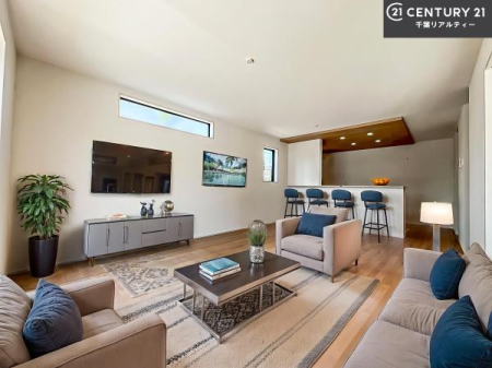 rO ƋCGp[XłBSnǂrO͉ƑRƏW܂܂BƑcR̎ԂłBƑƁAw[Ԃ߂łˁB邭JIȋԂłB