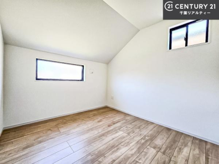 rOȊŐ VvɃfUCĂ邽߁AƋIт܂I
Cɓ̉ƋuĂ낰Ԃ邱Ƃł܂B