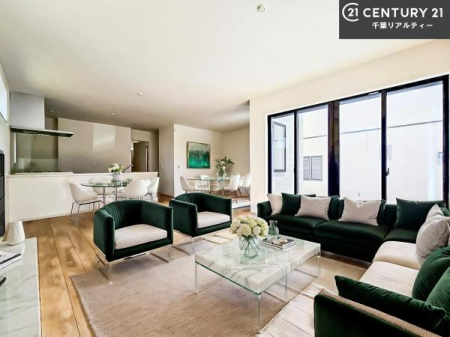 rO ƋCGp[XłBSnǂrO͉ƑRƏW܂܂BƑcR̎ԂłBƑƁAw[Ԃ߂łˁB邭JIȋԂłB