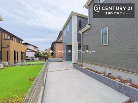 ԏ ԃXy[X2䕪܂IZJhJ[͂AoCN⎩]ԂȂǂuꏊɍ܂B