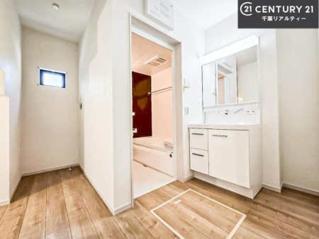 ʑEʏ t̖邢ʎłICɓւłĐɕۂƂł܂IRނ̂łς̎dオǂȂ܂ˁI