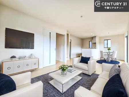 rO ƋCGp[XłBSnǂrO͉ƑRƏW܂܂BƑcR̎ԂłBƑƁAw[Ԃ߂łˁB邭JIȋԂłB