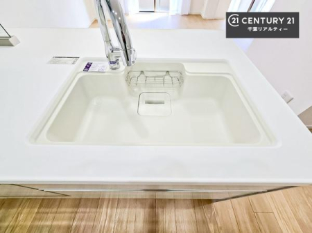 Lb` ChȃVNłˁI˂ɂ₷ƎyXdl̃VXeLb`łI
fUCƋ@\˂Lb`Ő܂ˁI