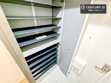  V[Y{bNXtȂ̂ŁAւЕt|₷łI
XbLւŌ˂JuԁÂSnԂo}Ă܂B
