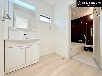 ʑEʏ X^CbVŃIVȐʑIgȂ𐮂ʏ́A厖łI̐̂镵͋CoIC悭g܂B