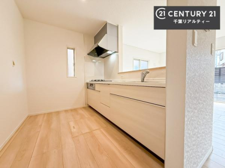 Lb` Ƃ肠钲Xy[XōƂ₷KȃLb`łI
qlƈꏏɂَqy߂LXXy[XłByԂɂȂ肻łˁI