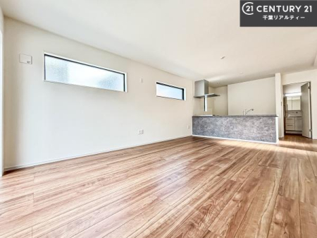 rO SnǂrO͉ƑRƏW܂܂BƑcR̎ԂłBƑƁAw[Ԃ߂łˁB邭JIȋԂłB