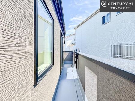 oRj[ zǍDȃoRj[łIꂽɂ͐nJIȎԂy߂܂B