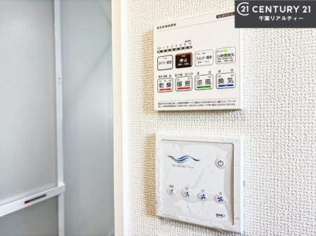 ̑ g[tĂ閣͓IȎdlłI~̓q[gVbN̗\hɂg܂B
J̓ł󕨂̂ŁA󕨂ߍ݂ɂI