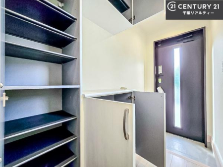  V[Y{bNXtȂ̂ŁAւЕt|₷łI
XbLւŌ˂JuԁÂSnԂo}Ă܂B
