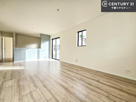 rO LX_CjOXy[XI肨HB΂yԂ߂܂BX̔܂I