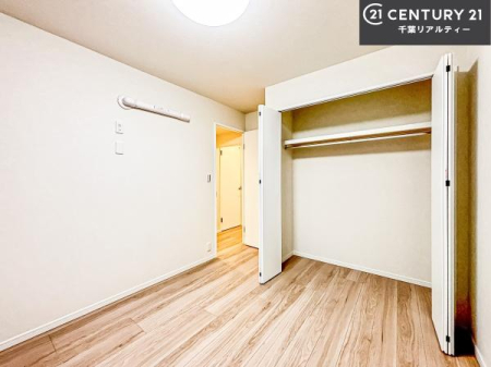 [ Ղ̎[Xy[XŁA炵萮Z܂BƑ̉וꂢɕЕtAKɉ߂܂B