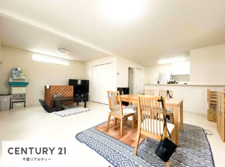 rO ĴLXLDKI\t@[_CjOe[uuĂɂȂȂ̂ŉKɉ߂܂I
R~jP[V₷rOłI
