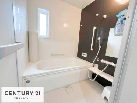  LXoXň̔tbVBL΂̂ŁAɂƐZ܂ˁĨoX^Cy݂ɂȂ܂B