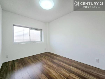 q VvɃfUCĂ邽߁AƋIт܂I
Cɓ̉ƋuĂ낰Ԃ邱Ƃł܂B
