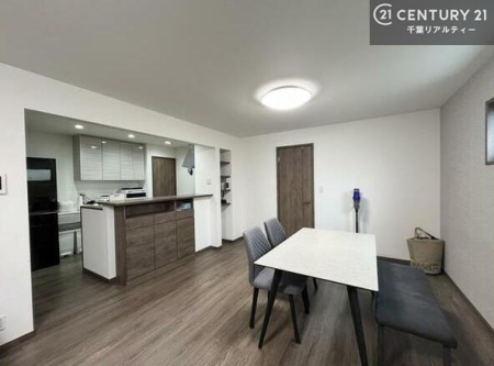 rO LX_CjOXy[XI肨HB΂yԂ߂܂BX̔܂I
zVЕt֗łI