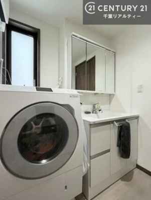 ʑEʏ gȂ𐮂ʏ́A厖łI̐̂镵͋CoIC悭g܂B