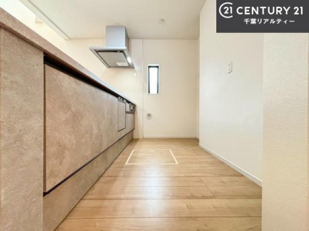 Lb` Ƃ肠钲Xy[XōƂ₷KȃLb`łI
qlƈꏏɂَqy߂LXXy[XłByԂɂȂ肻łˁI